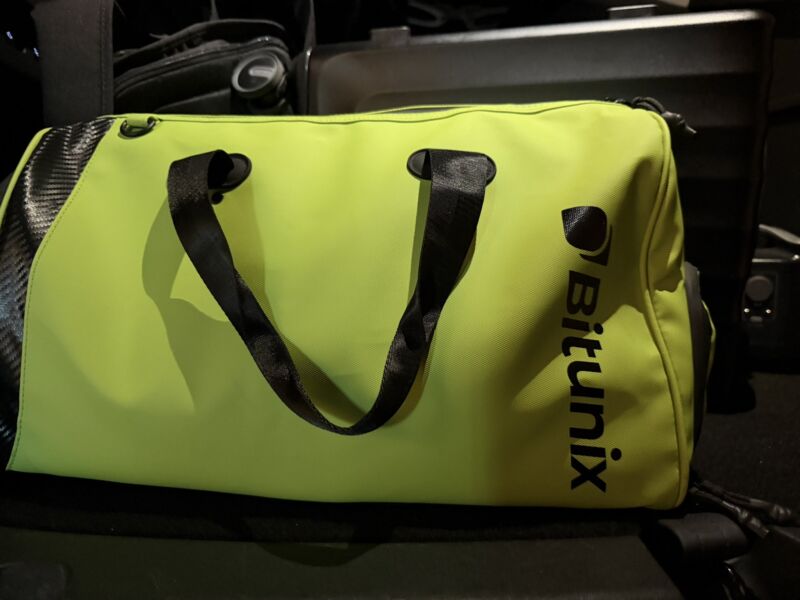 Image for the Tweet beginning: Heading to @FomoedUS to compete